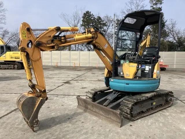 MINI EXCAVATOR