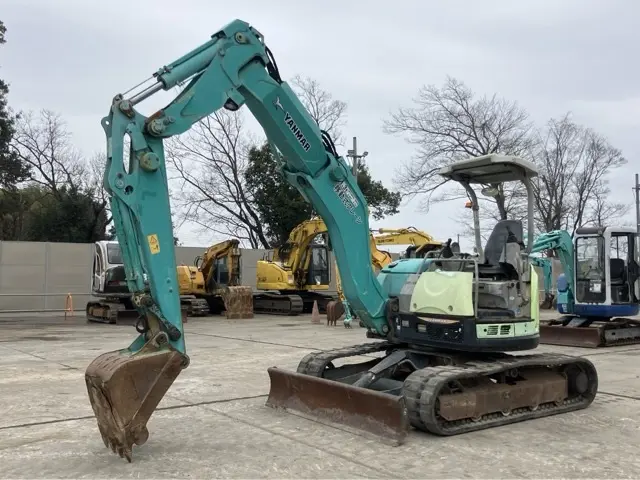 MINI EXCAVATOR