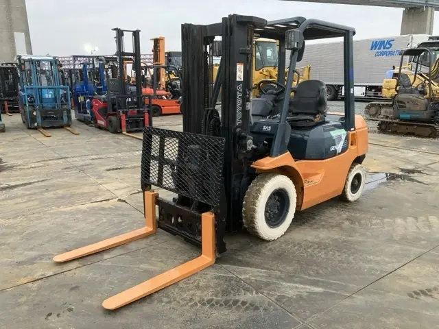 Forklift