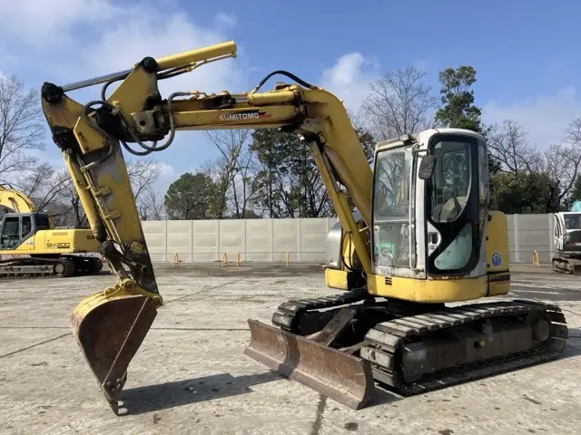 EXCAVATOR