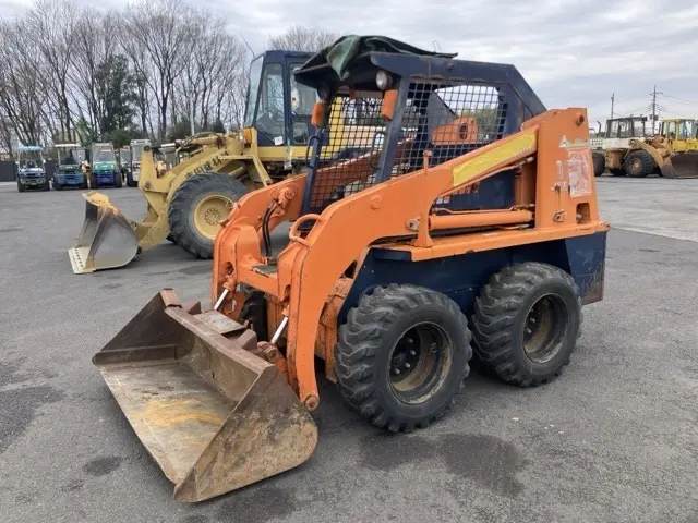 SKID STEER LOADER