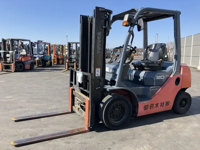 Forklift