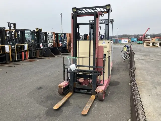 Reach Forklift