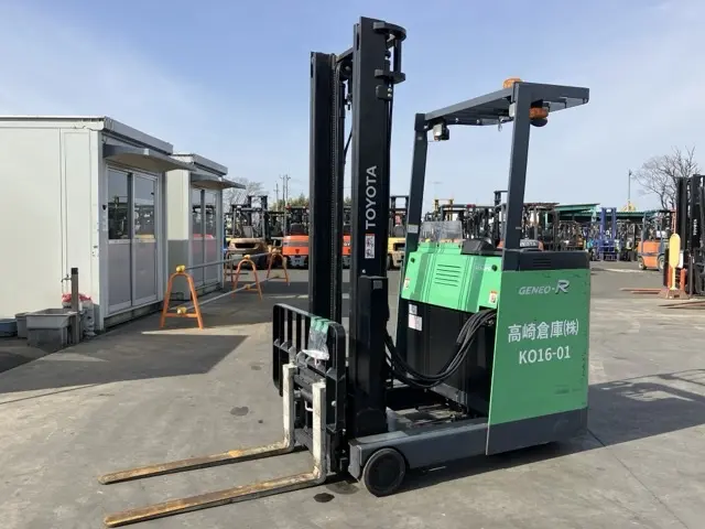 Reach Forklift