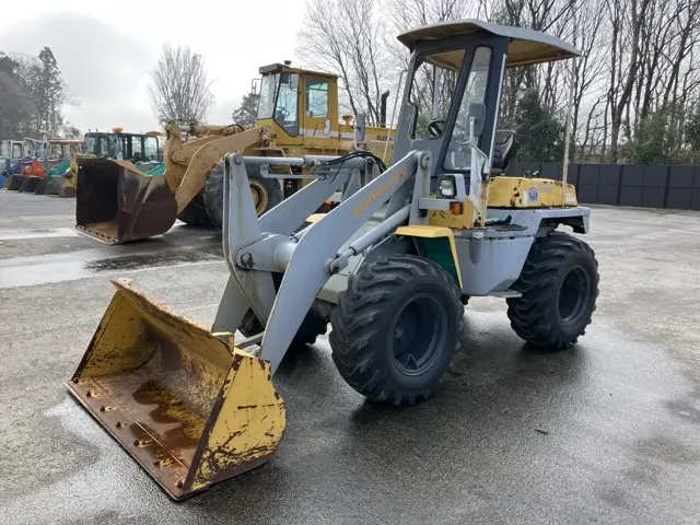 MINI WHEEL LOADER