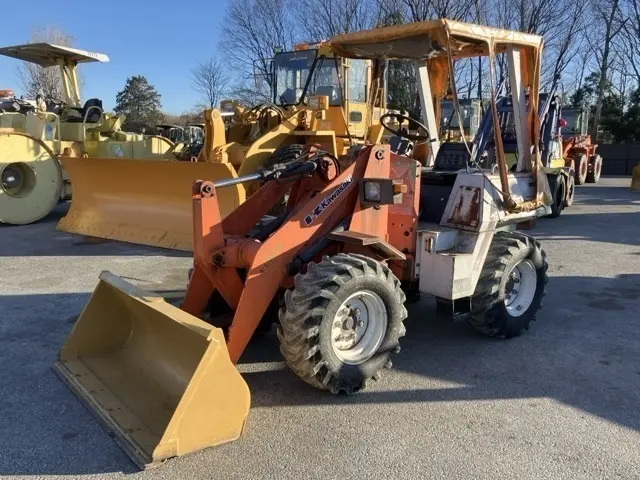 MINI WHEEL LOADER