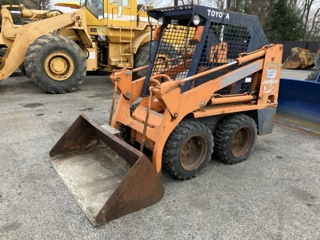 SKID STEER LOADER