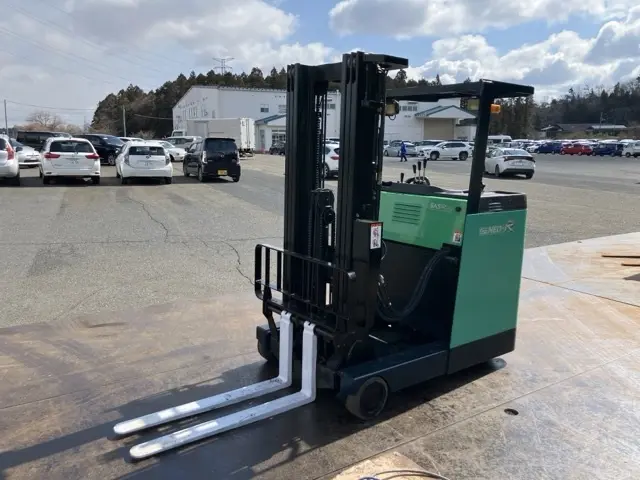 Reach Forklift