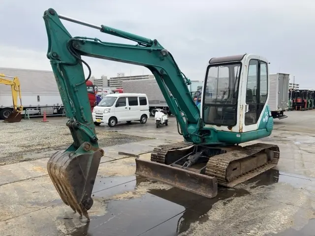 MINI EXCAVATOR