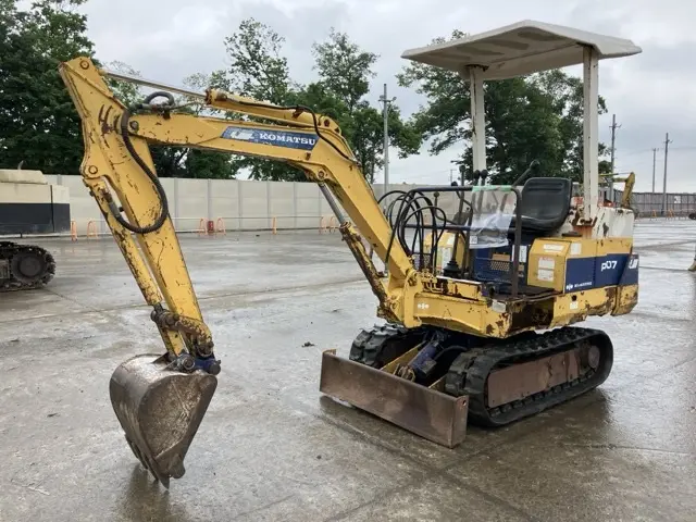 MINI EXCAVATOR