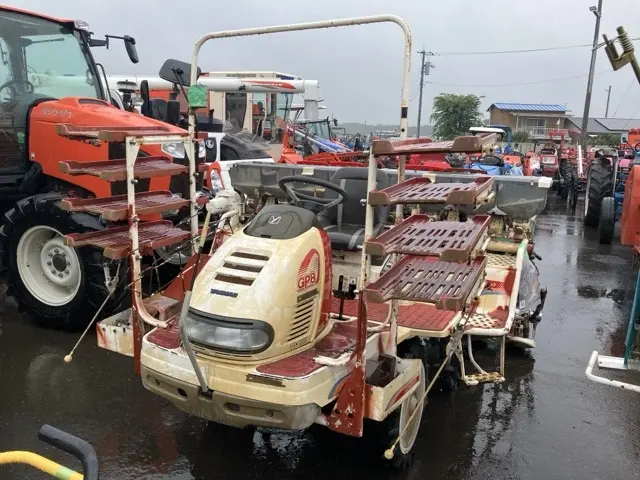RICE TRANSPLANTER