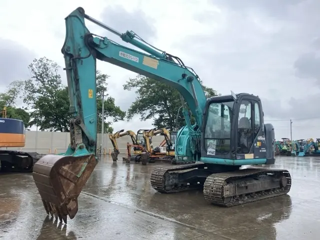 EXCAVATOR