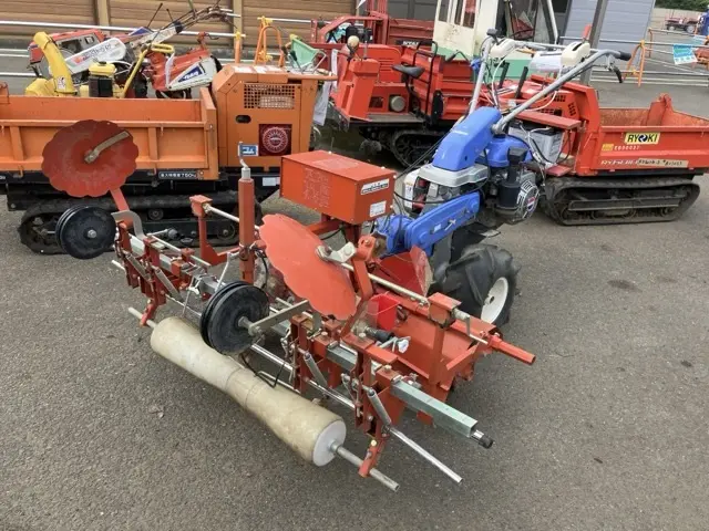 CULTIVATOR