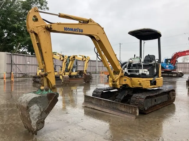 MINI EXCAVATOR