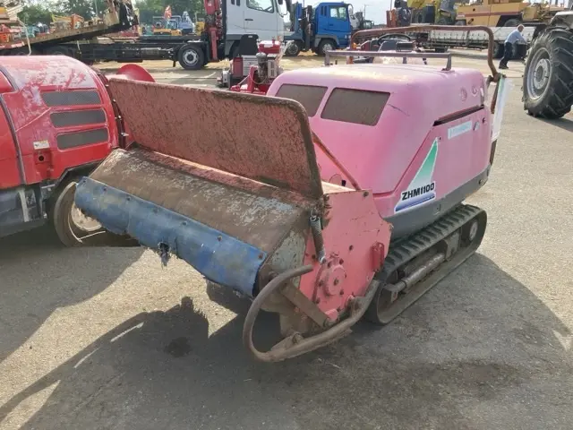 MOWING MACHINE