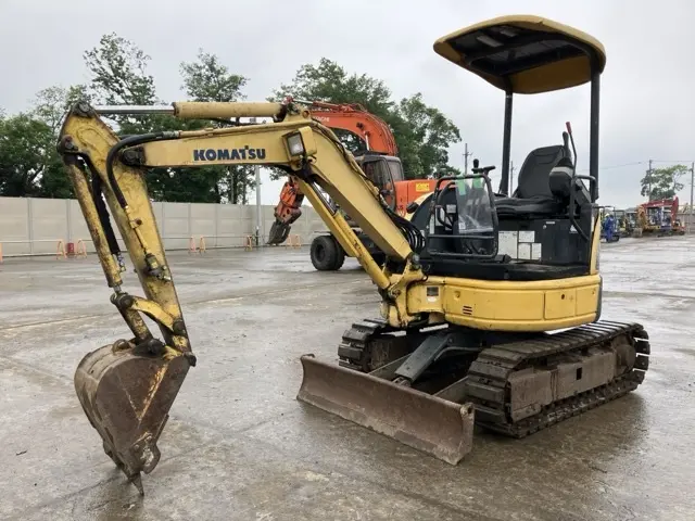 MINI EXCAVATOR