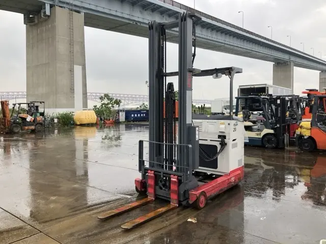 Reach Forklift