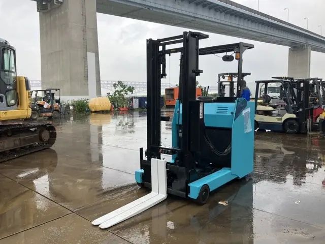 Reach Forklift