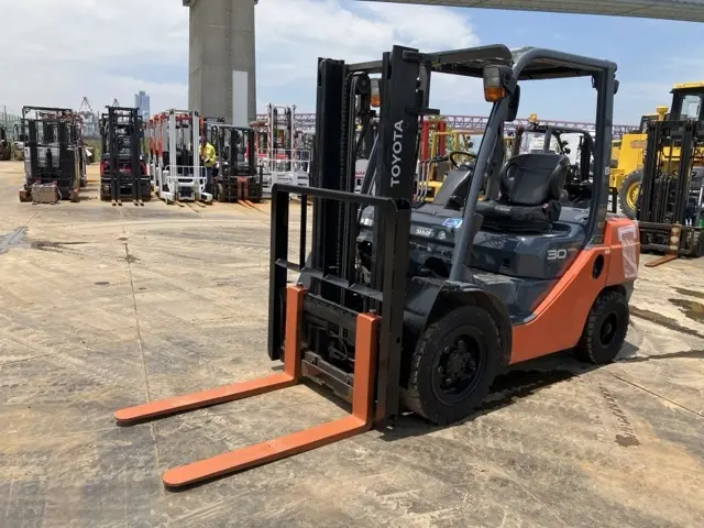 Forklift