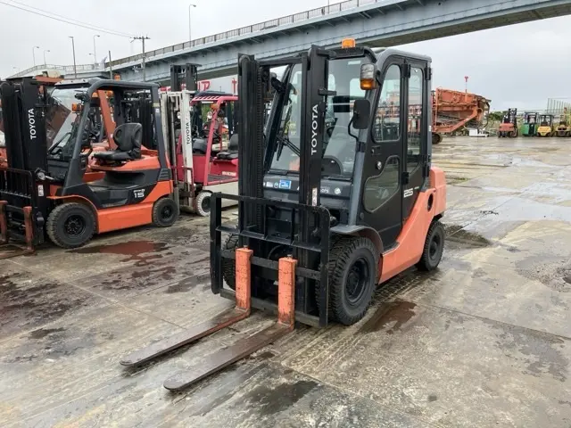 Forklift