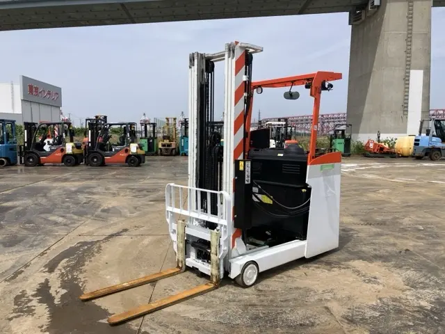 Reach Forklift