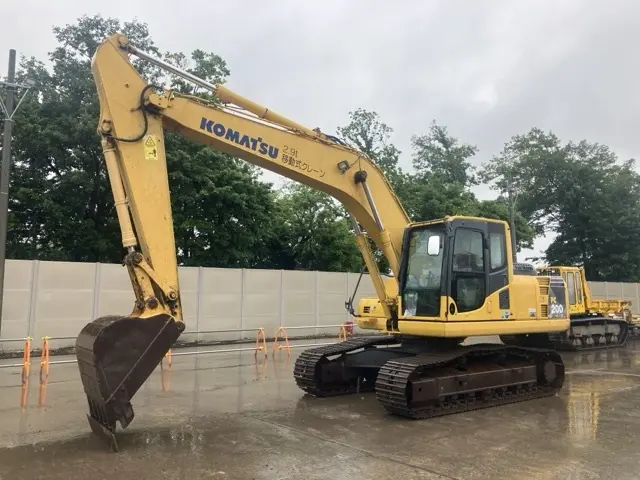 EXCAVATOR