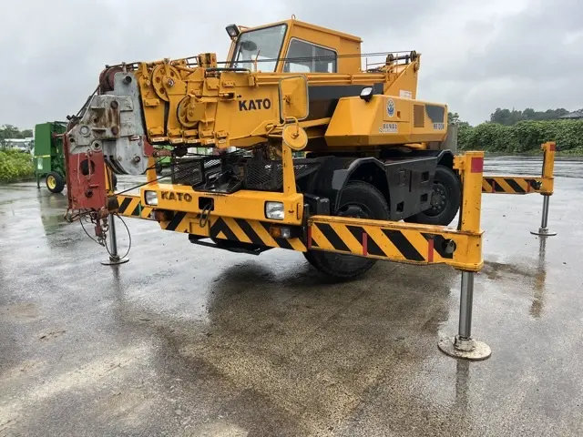 Rough Terrain Crane