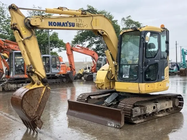EXCAVATOR