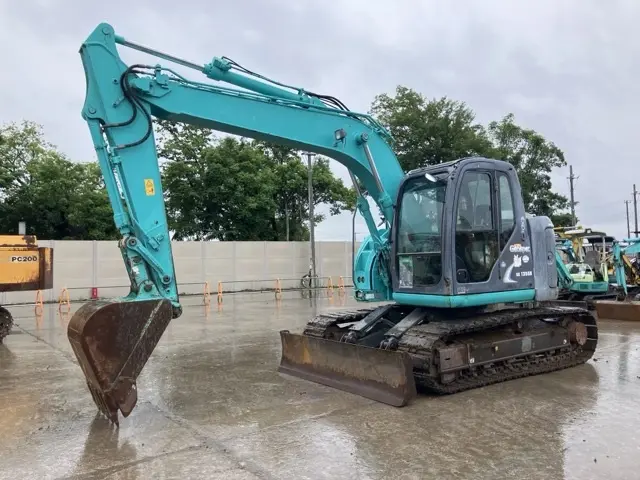 EXCAVATOR
