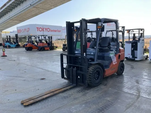 Forklift