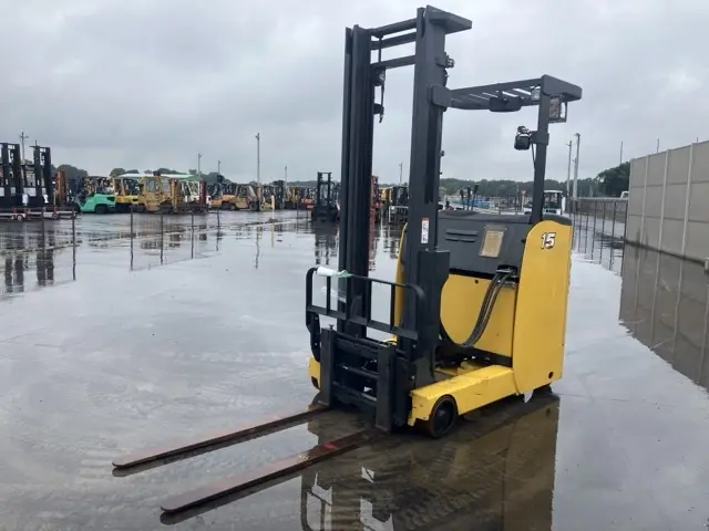 Reach Forklift