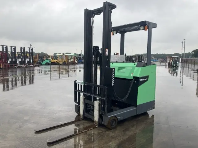 Reach Forklift
