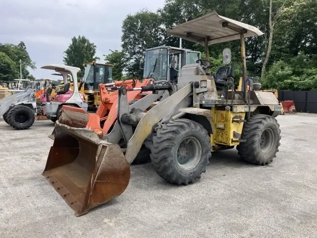 WHEEL LOADER