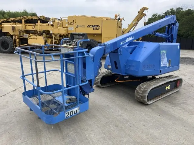 AERIAL WORK PLATFORM
