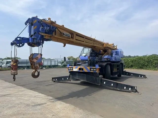 Rough Terrain Crane