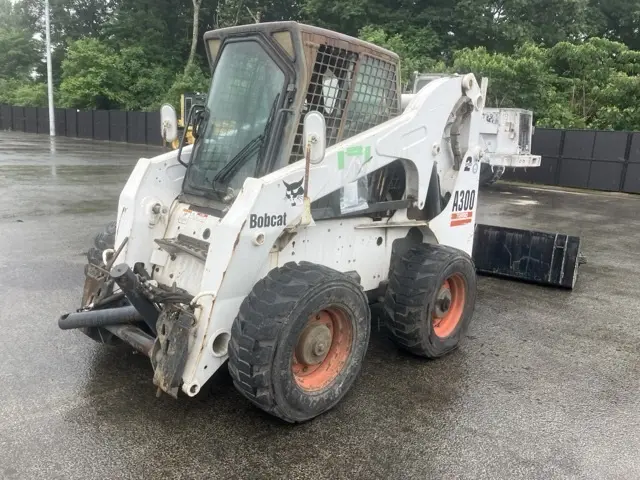 SKID STEER LOADER