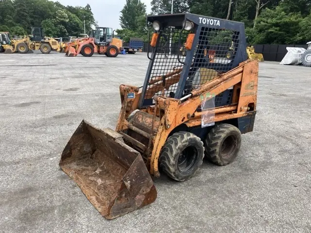 SKID STEER LOADER