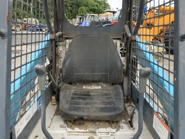 Xúc lật mini No.103 - 11