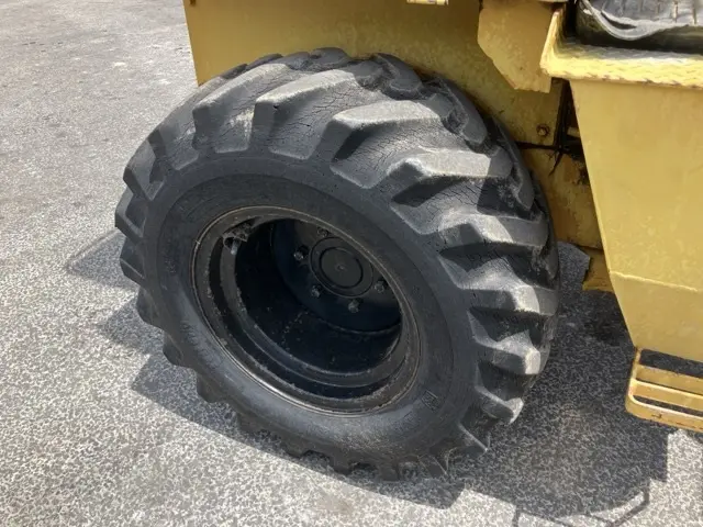 Xúc lật mini No.119 - 11