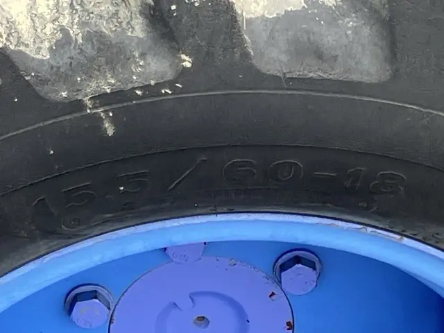 Xúc lật mini No.127 - 12
