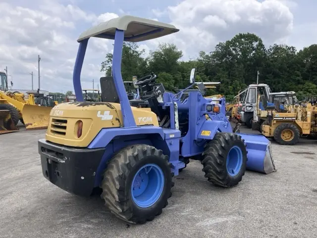 Xúc lật mini No.127 - 2