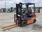 Xe nâng điện