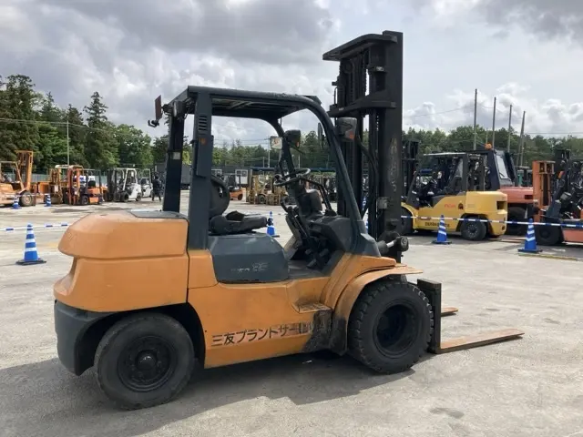 Xe nâng No.2024 - 2
