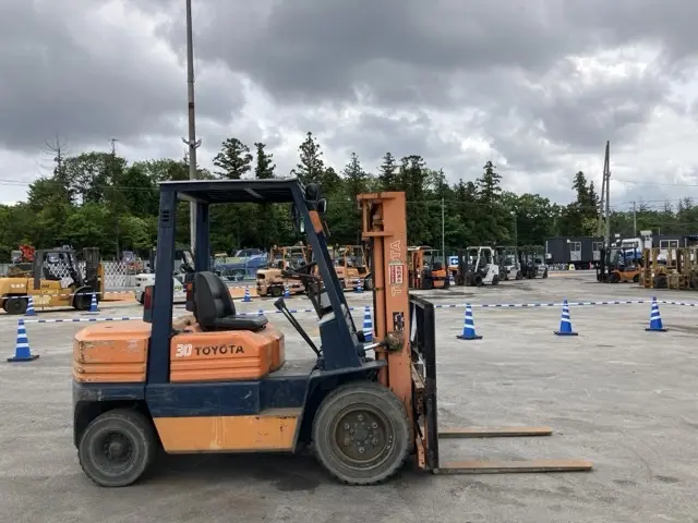 Xe nâng No.2026 - 15