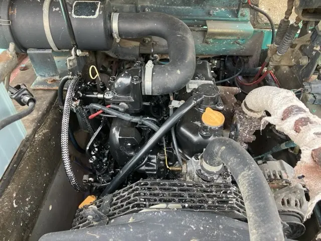 Xúc lật mini No.210 - 14