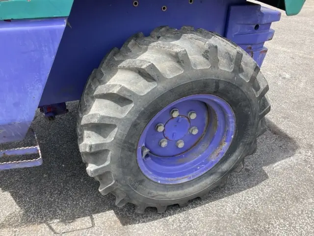 Xúc lật mini No.210 - 9