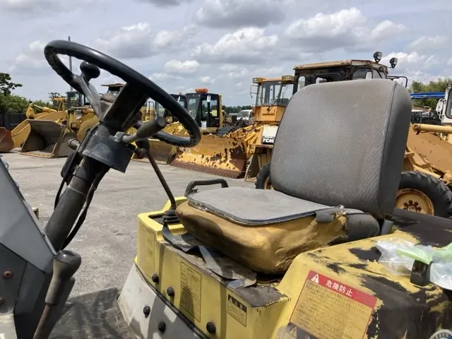Xúc lật mini No.217 - 15
