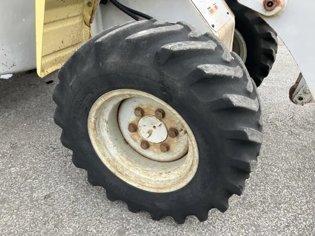 Xúc lật mini No.230 - 10