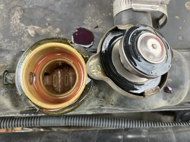 Xúc lật mini No.230 - 18