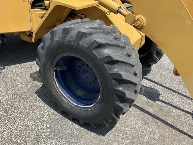 Xúc lật mini No.235 - 10